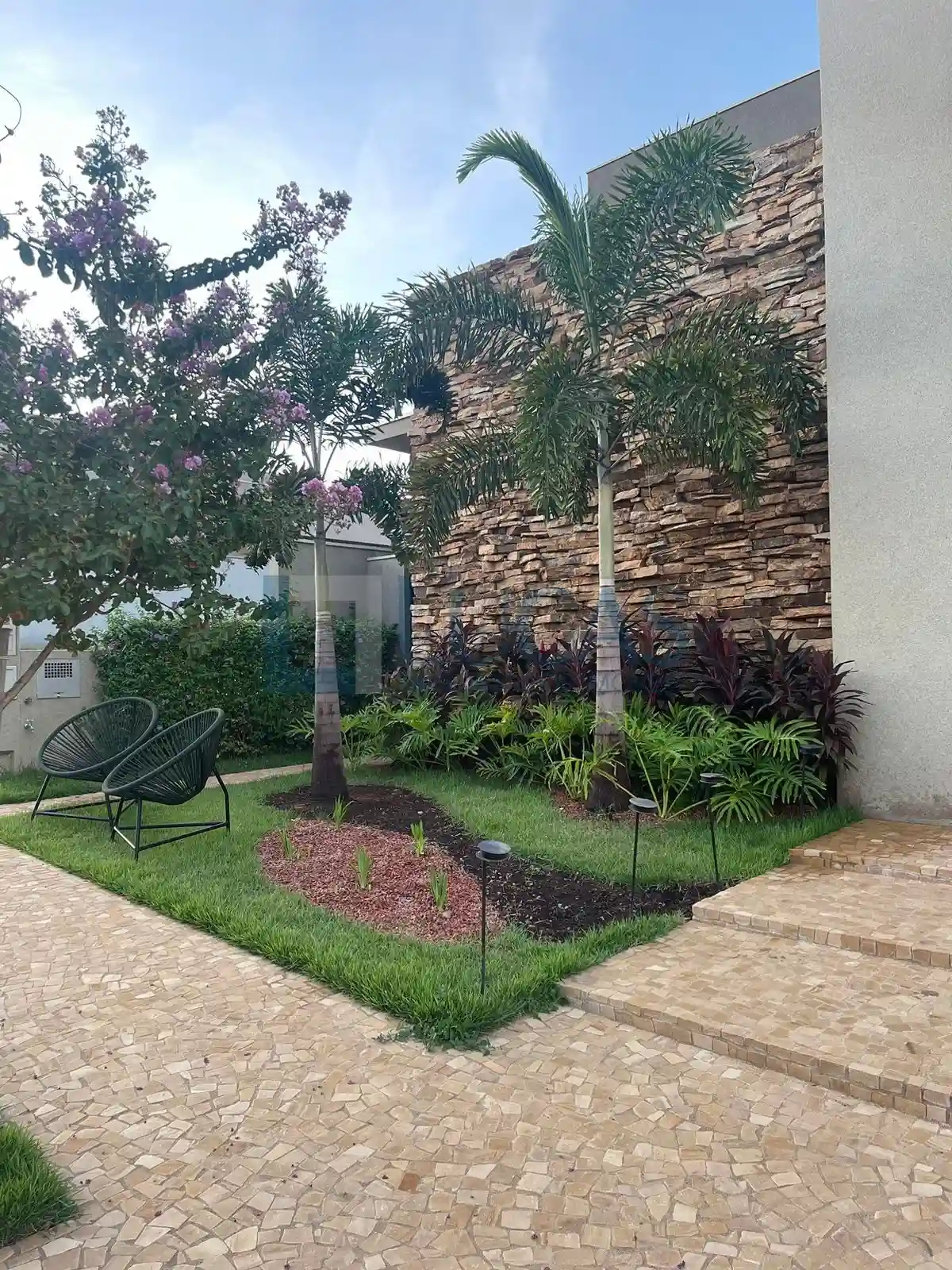 Casa de Condomínio com 3 quartos à venda, 220m² — foto 8 de 17