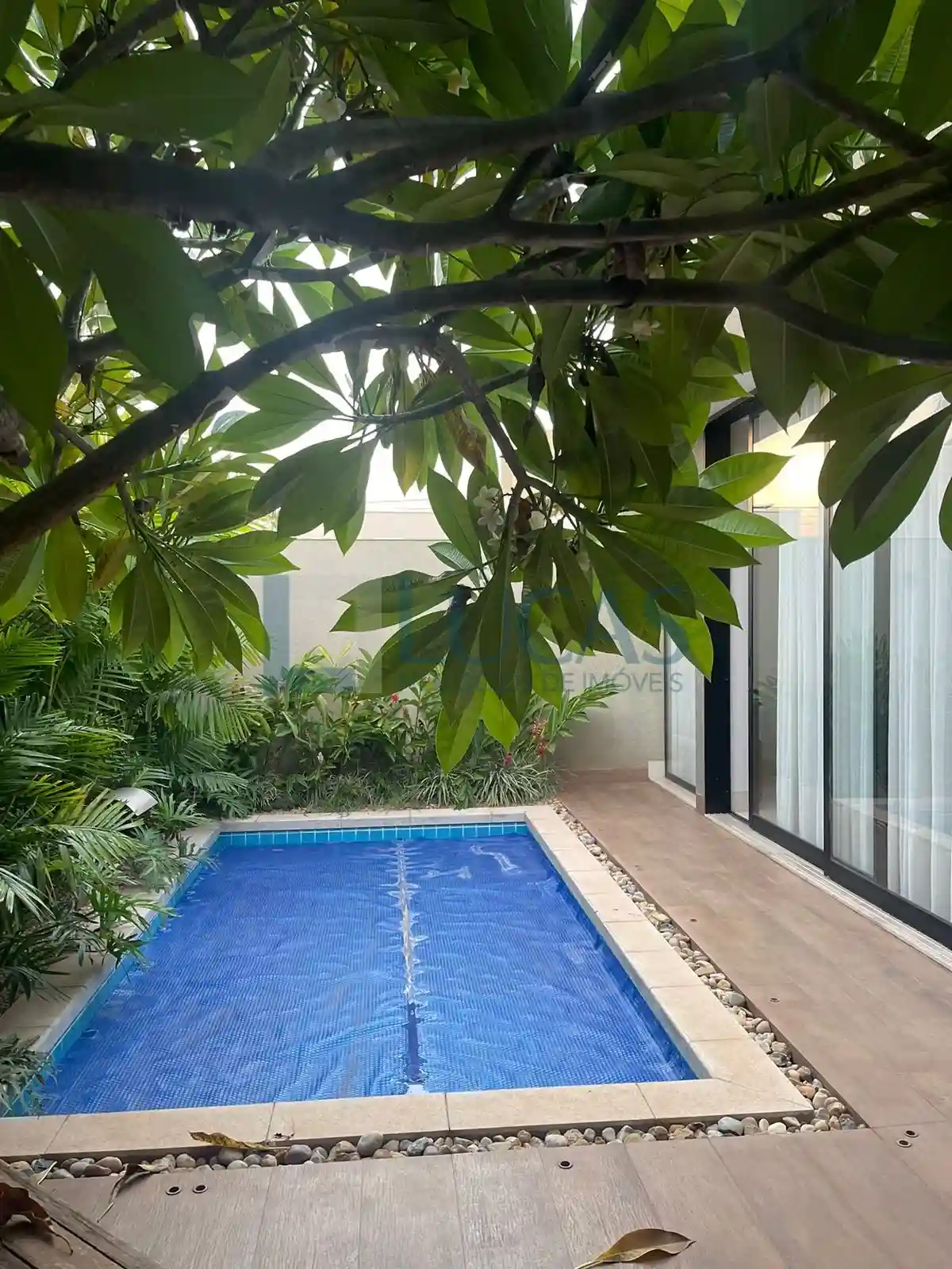 Casa de Condomínio com 3 quartos à venda, 220m² — foto 11 de 17