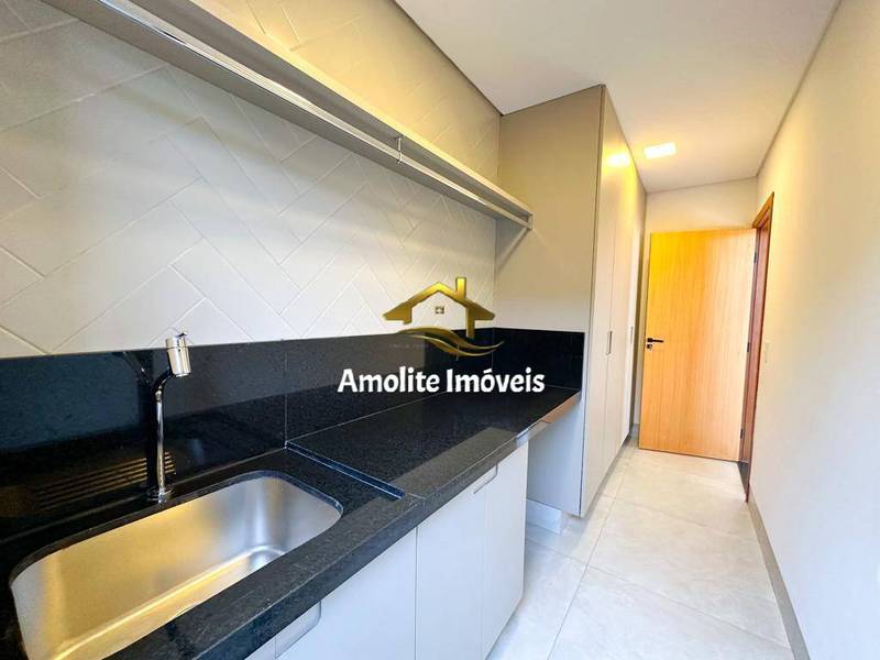 Casa de Condomínio com 3 quartos à venda, 215m² — foto 14 de 27