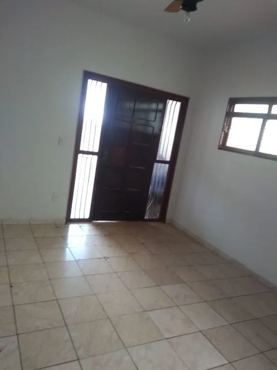 Casa à venda — foto 4 de 11