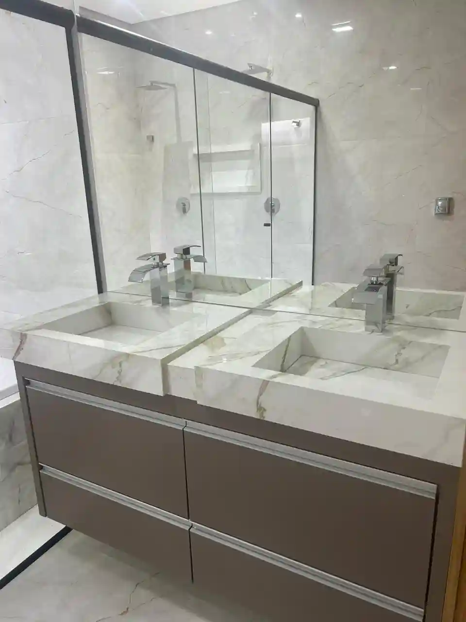 Casa de Condomínio com 3 quartos à venda, 340m² — foto 11 de 19
