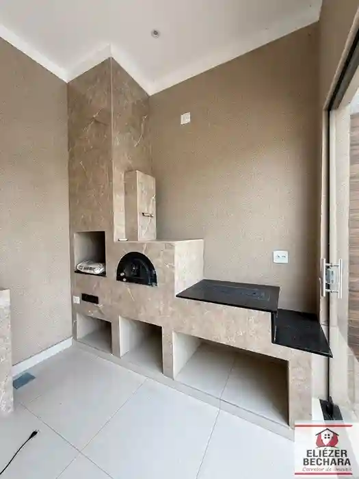 Casa com 3 quartos à venda, 245m² — foto 23 de 28