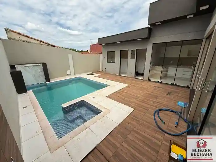 Casa com 3 quartos à venda, 245m² — foto 28 de 28