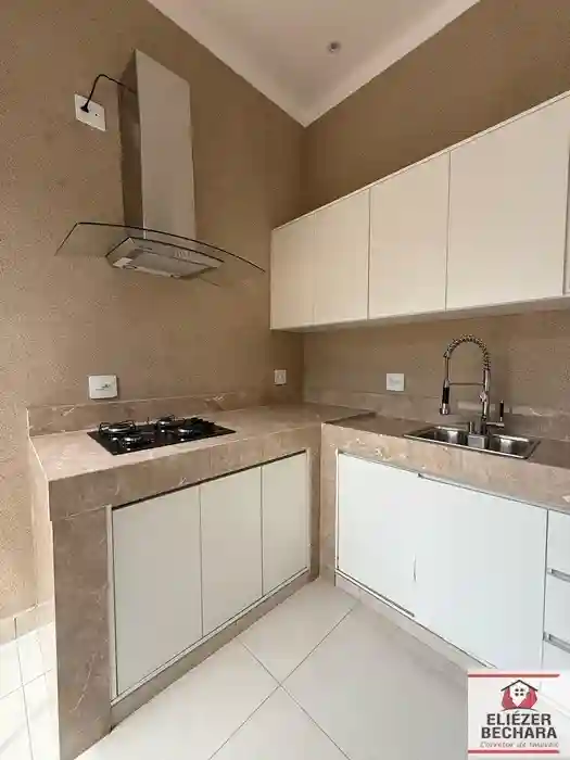 Casa com 3 quartos à venda, 245m² — foto 15 de 28