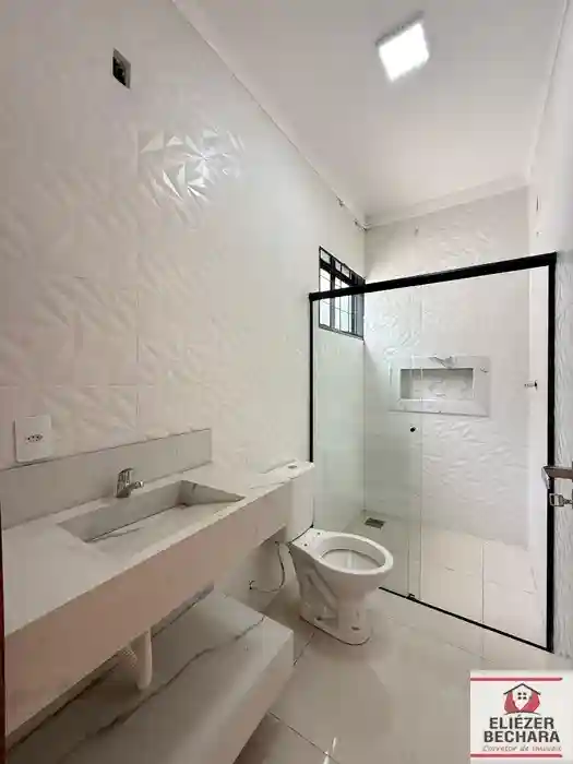 Casa com 3 quartos à venda, 245m² — foto 25 de 28