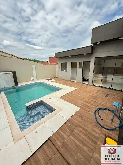 Casa com 3 quartos à venda, 245m² — foto 19 de 28