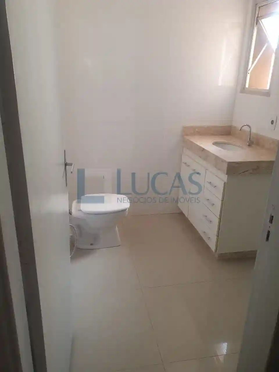 Apartamento com 3 quartos à venda, 123m² — foto 3 de 10