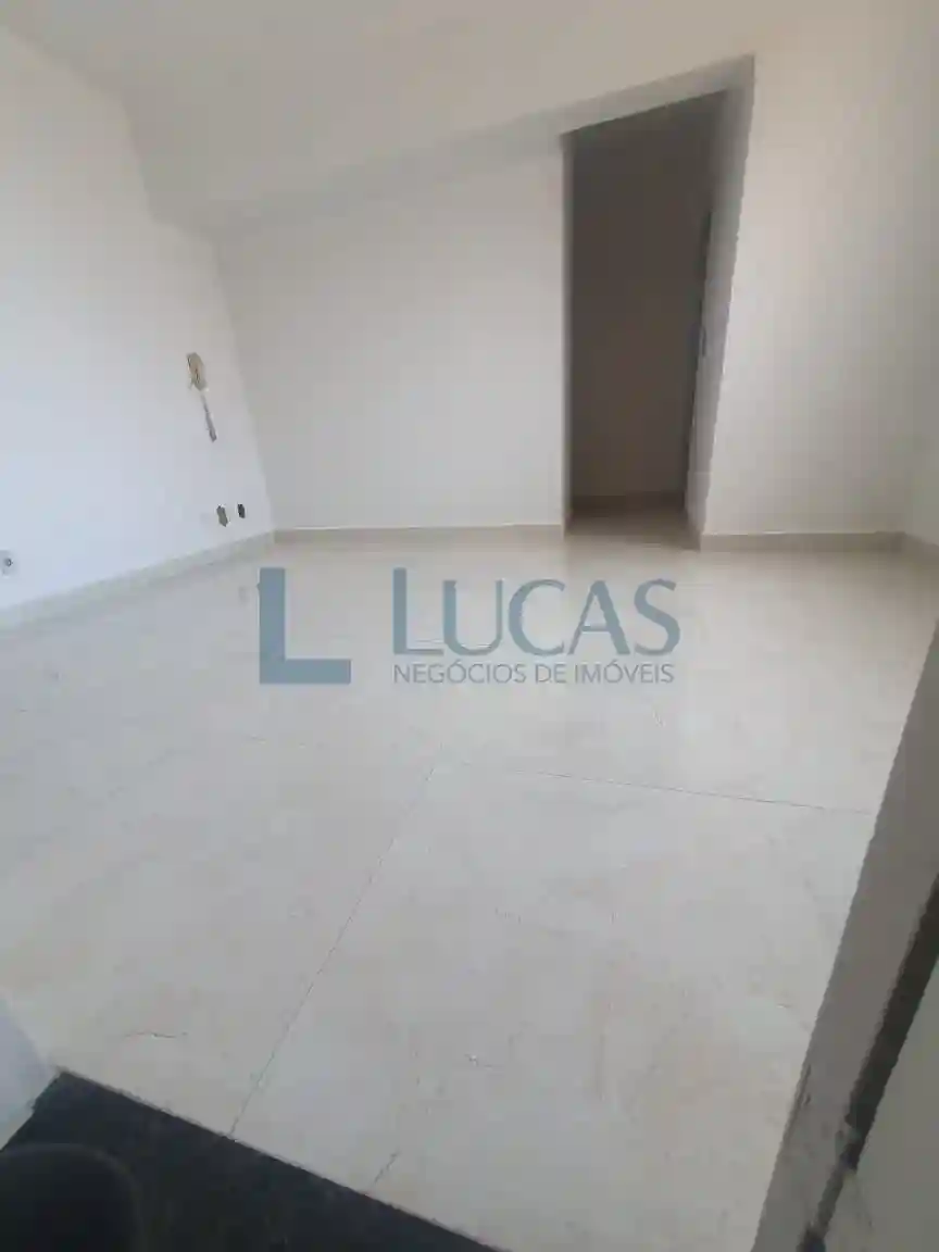 Apartamento com 3 quartos à venda, 123m² — foto 2 de 10