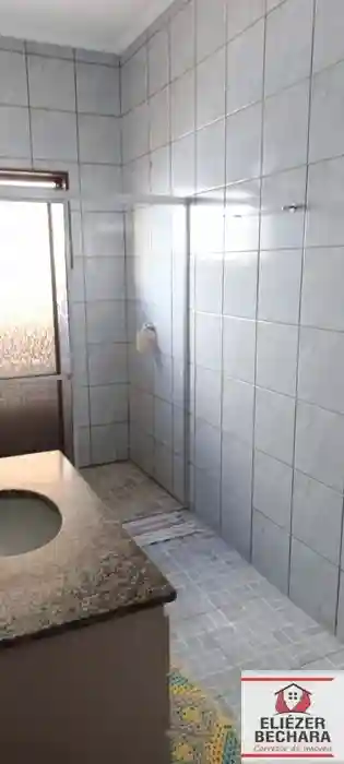 Casa com 4 quartos à venda, 207m² — foto 2 de 7