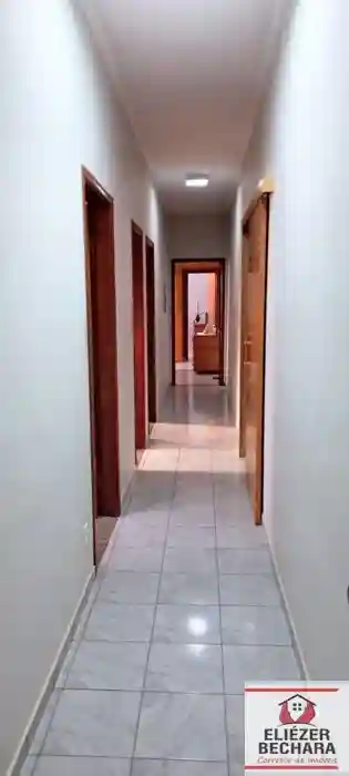 Casa com 4 quartos à venda, 207m² — foto 3 de 7