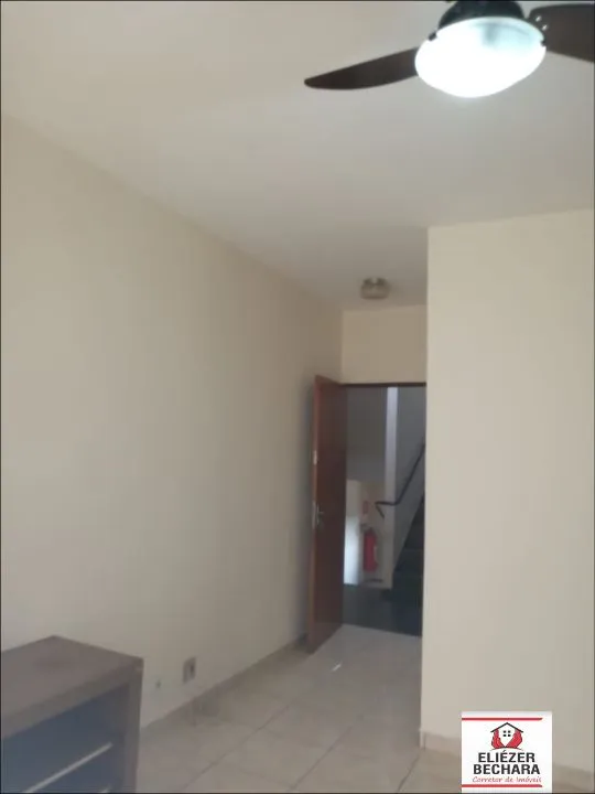 Apartamento à venda — foto 2 de 2