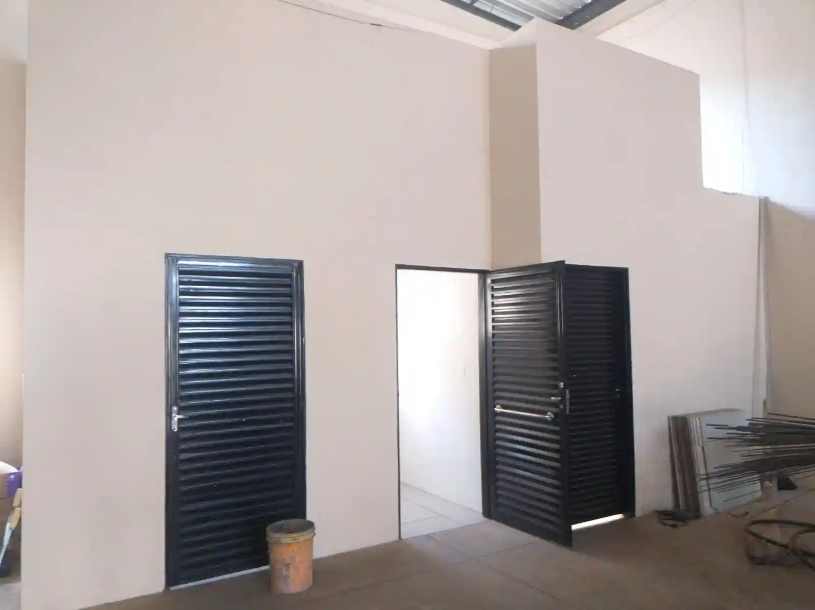 Galpão / Depósito / Armazém  para aluguel, 230m² — foto 11 de 11