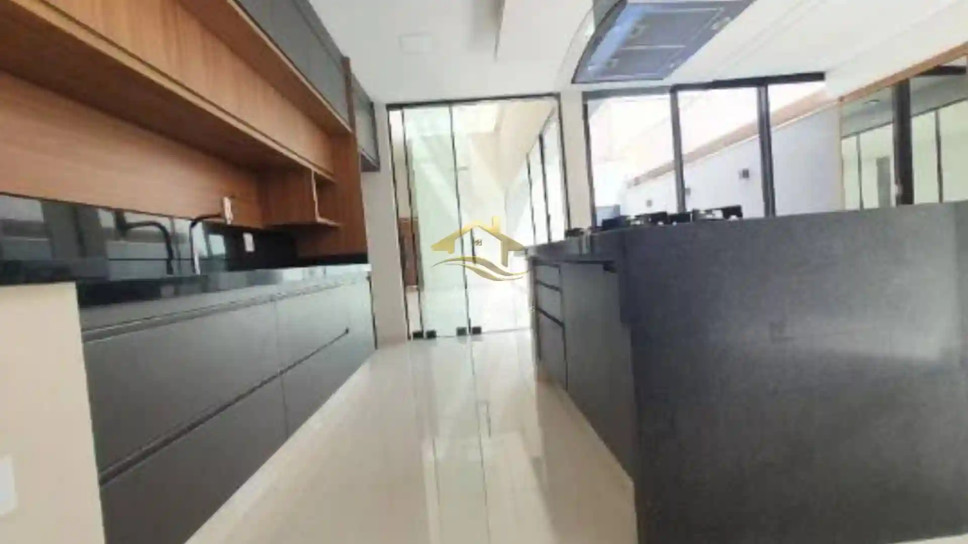 Casa de Condomínio com 3 quartos à venda, 207m² — foto 13 de 25