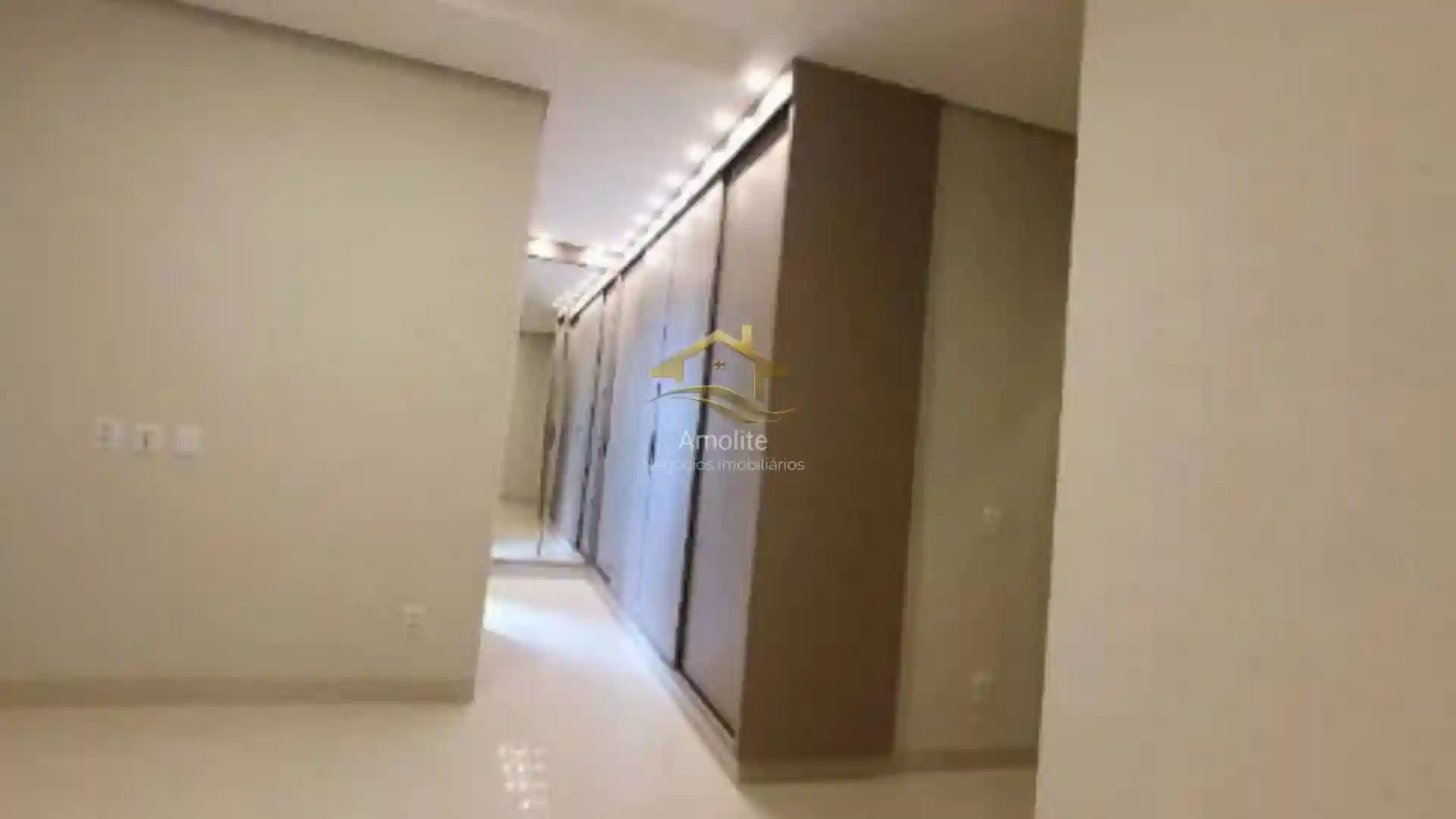 Casa de Condomínio com 3 quartos à venda, 207m² — foto 15 de 25