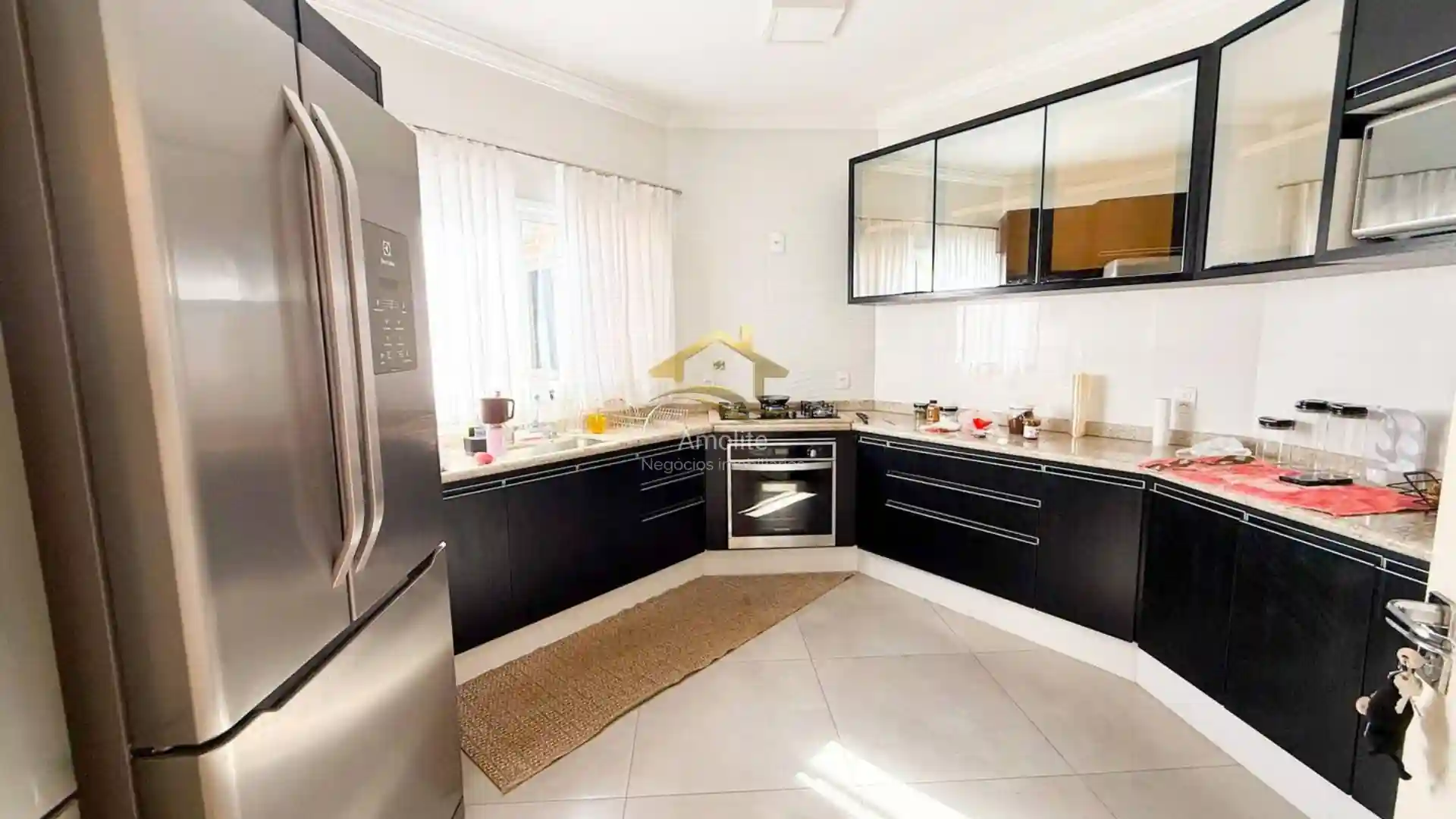 Casa de Condomínio com 3 quartos à venda, 300m² — foto 10 de 28