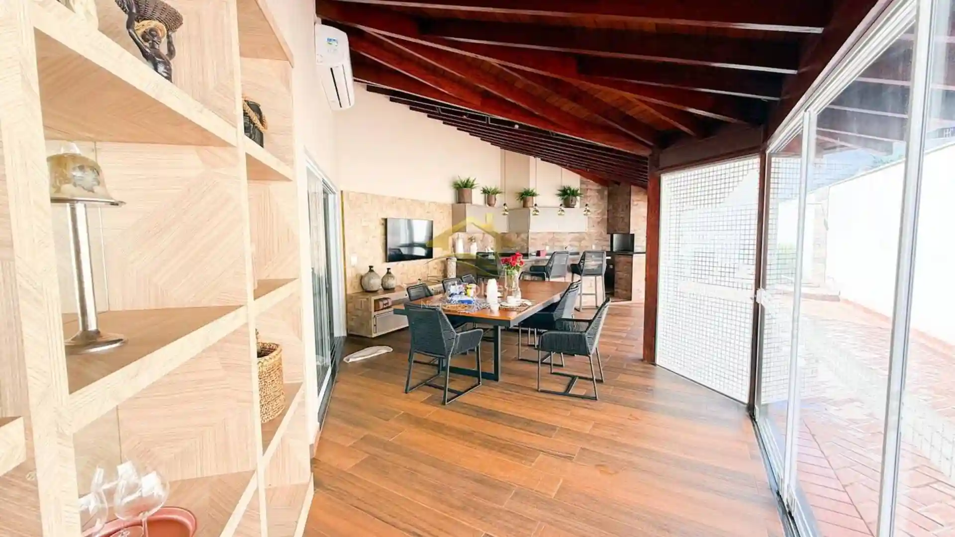 Casa de Condomínio com 3 quartos à venda, 300m² — foto 19 de 28