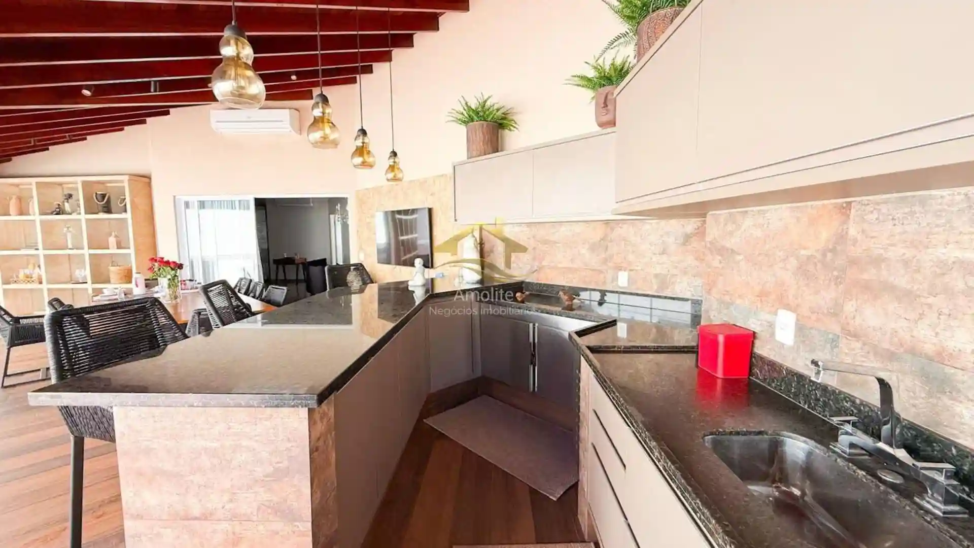 Casa de Condomínio com 3 quartos à venda, 300m² — foto 18 de 28