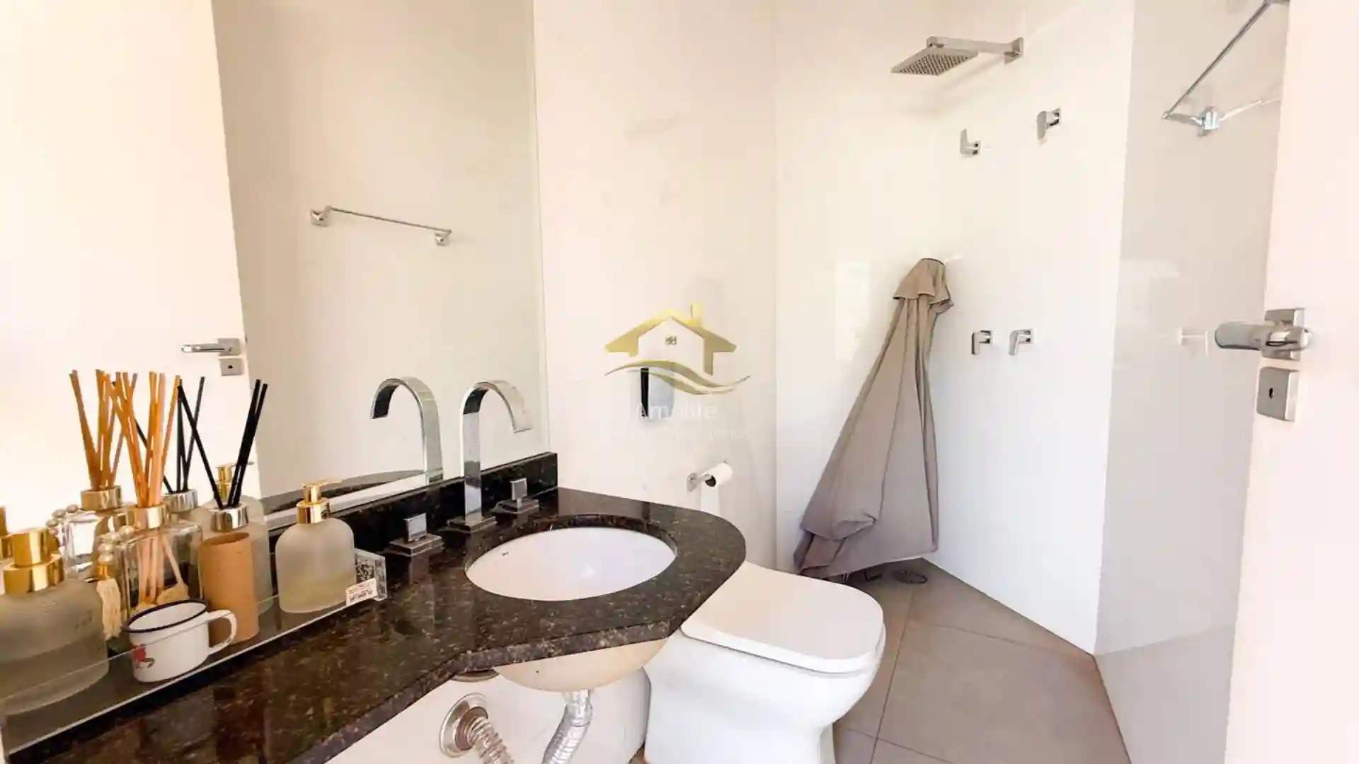 Casa de Condomínio com 3 quartos à venda, 300m² — foto 9 de 28
