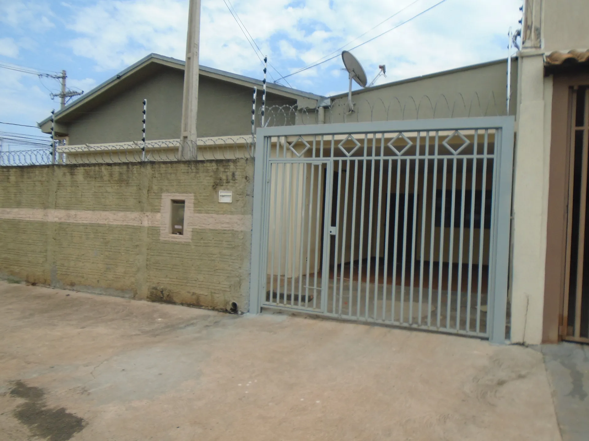 Casa para aluguel, 100m² — foto 1 de 9