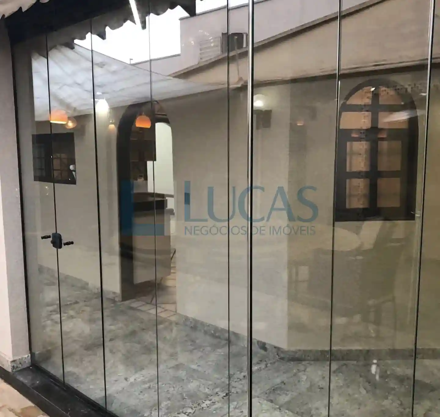 Casa Comercial com 10 quartos à venda, 380m² — foto 3 de 6