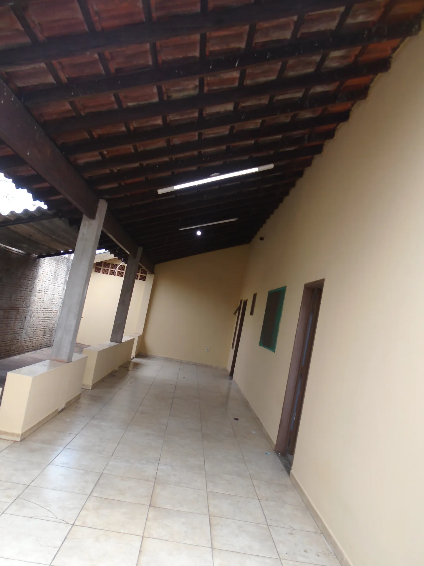 Casa com 3 quartos para aluguel, 100m² — foto 2 de 20