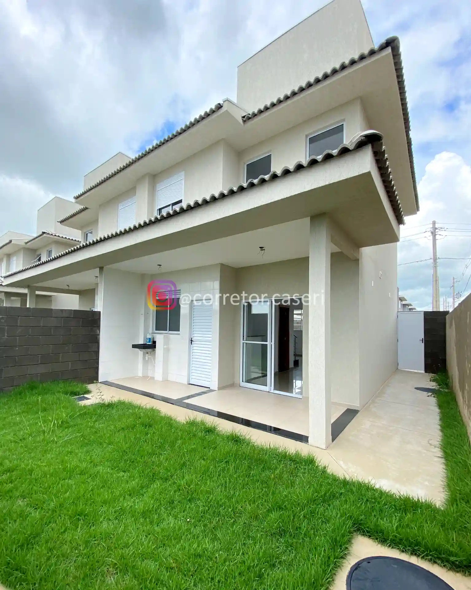 Casa de Condomínio com 3 quartos à venda, 92m² — foto 2 de 11