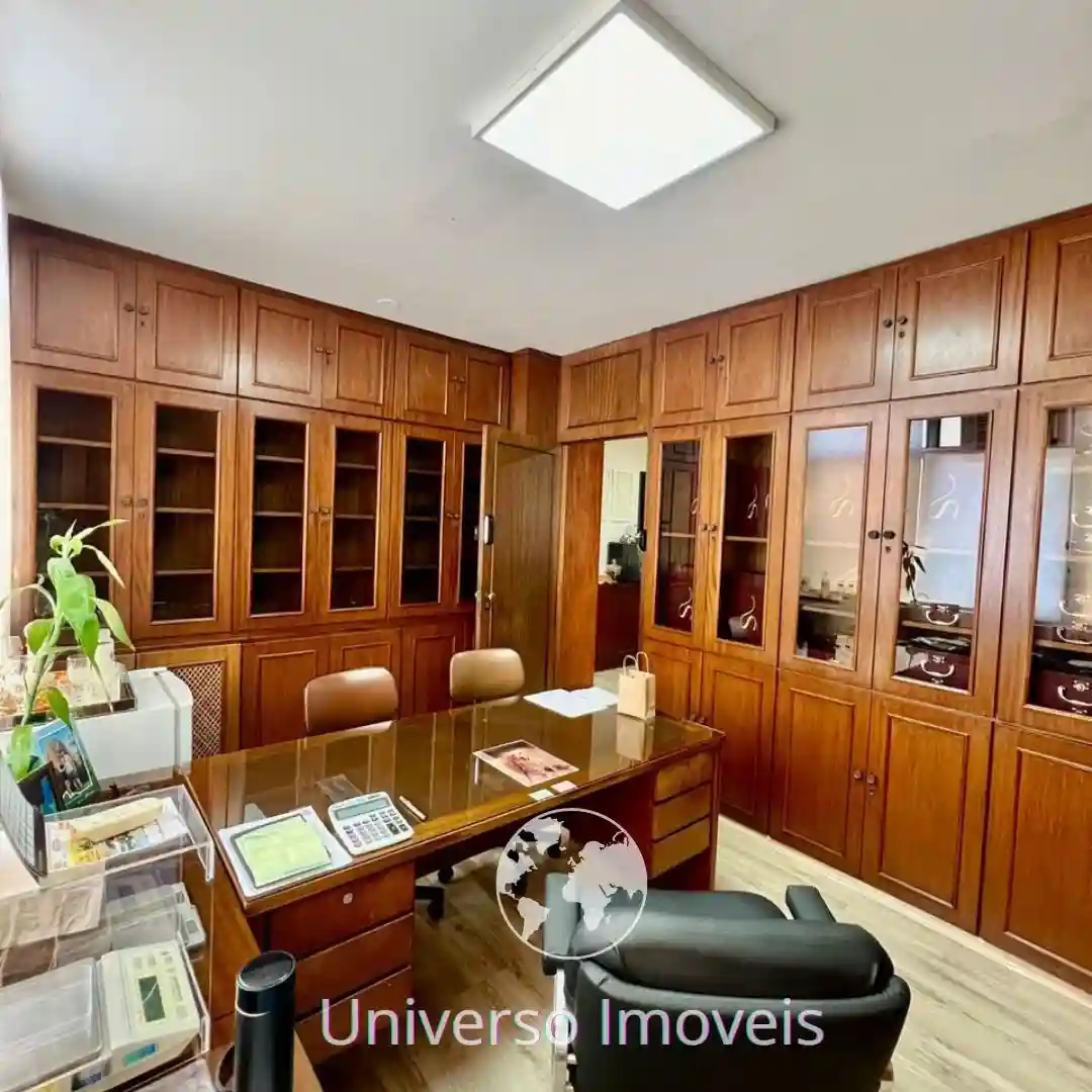 Prédio comercial com 5 quartos à venda, 100m² — foto 2 de 14