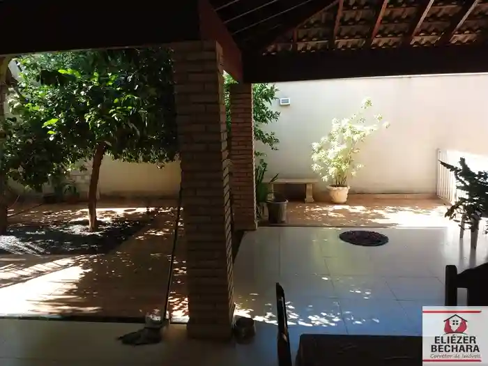 Casa à venda — foto 14 de 47