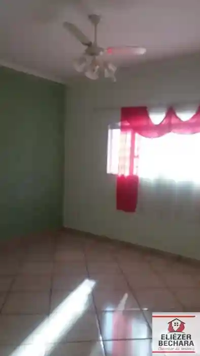 Casa à venda — foto 9 de 18