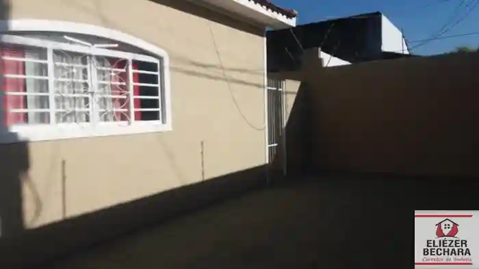 Casa à venda — foto 2 de 18