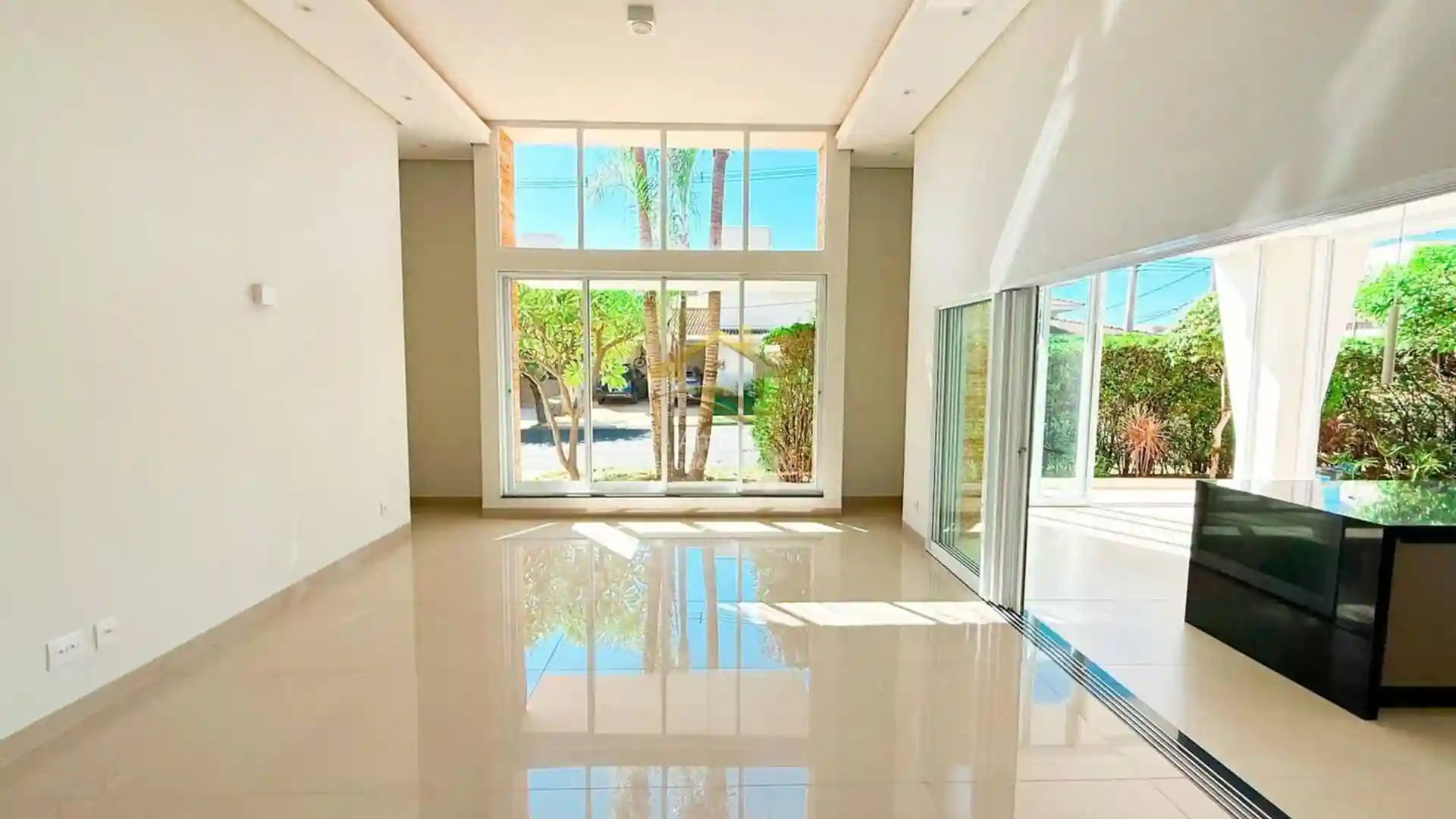 Casa de Condomínio com 3 quartos à venda, 270m² — foto 24 de 38