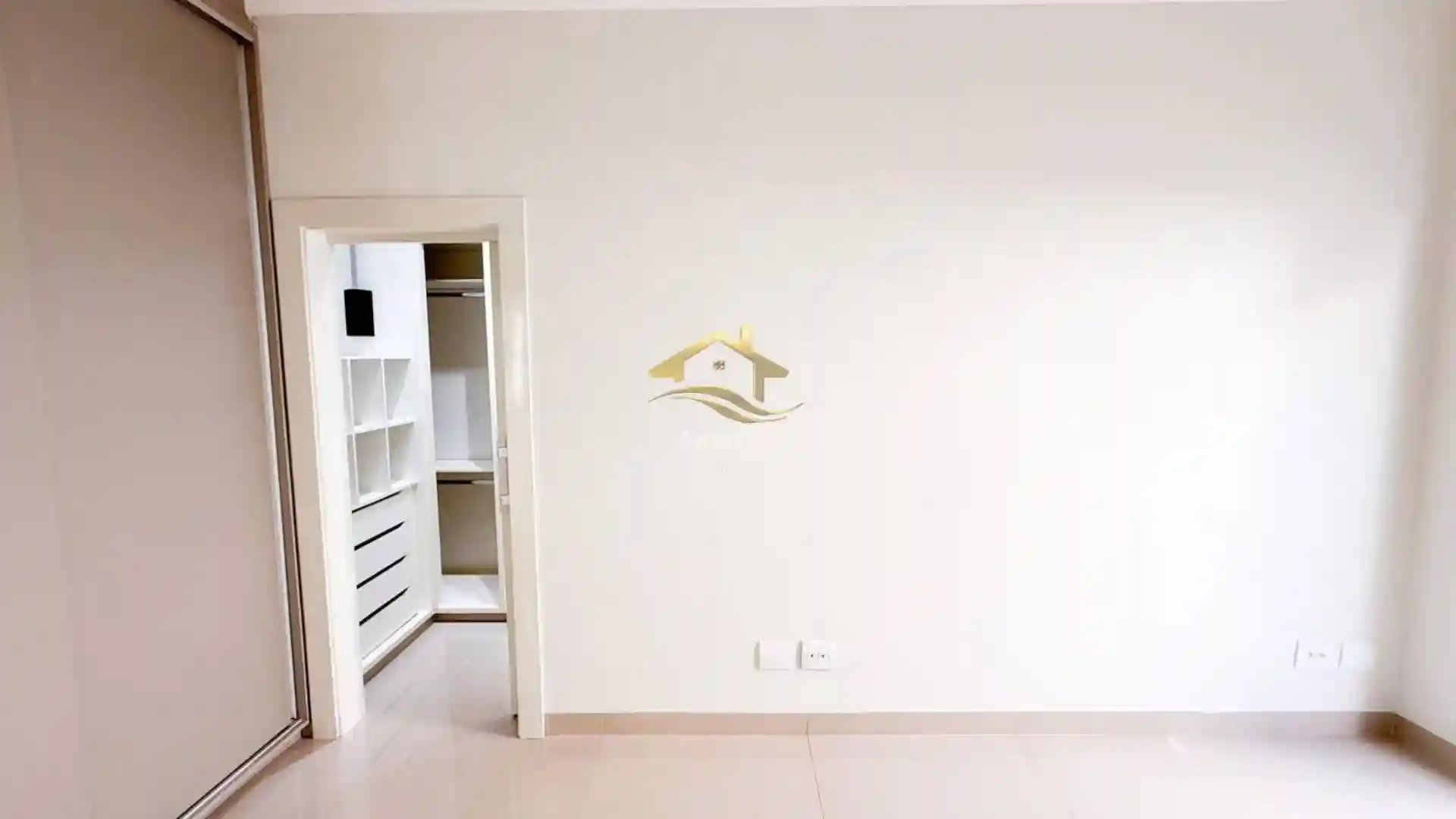 Casa de Condomínio com 3 quartos à venda, 270m² — foto 6 de 38