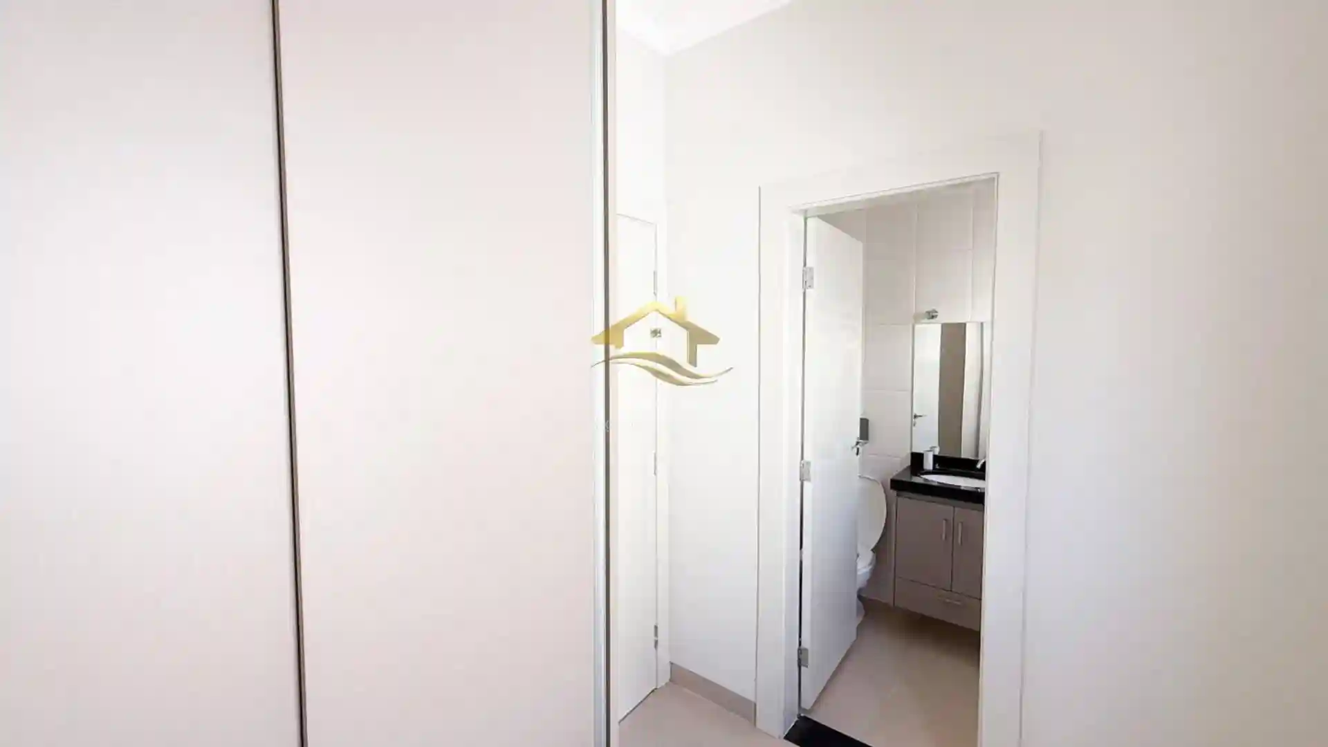 Casa de Condomínio com 3 quartos à venda, 270m² — foto 21 de 38