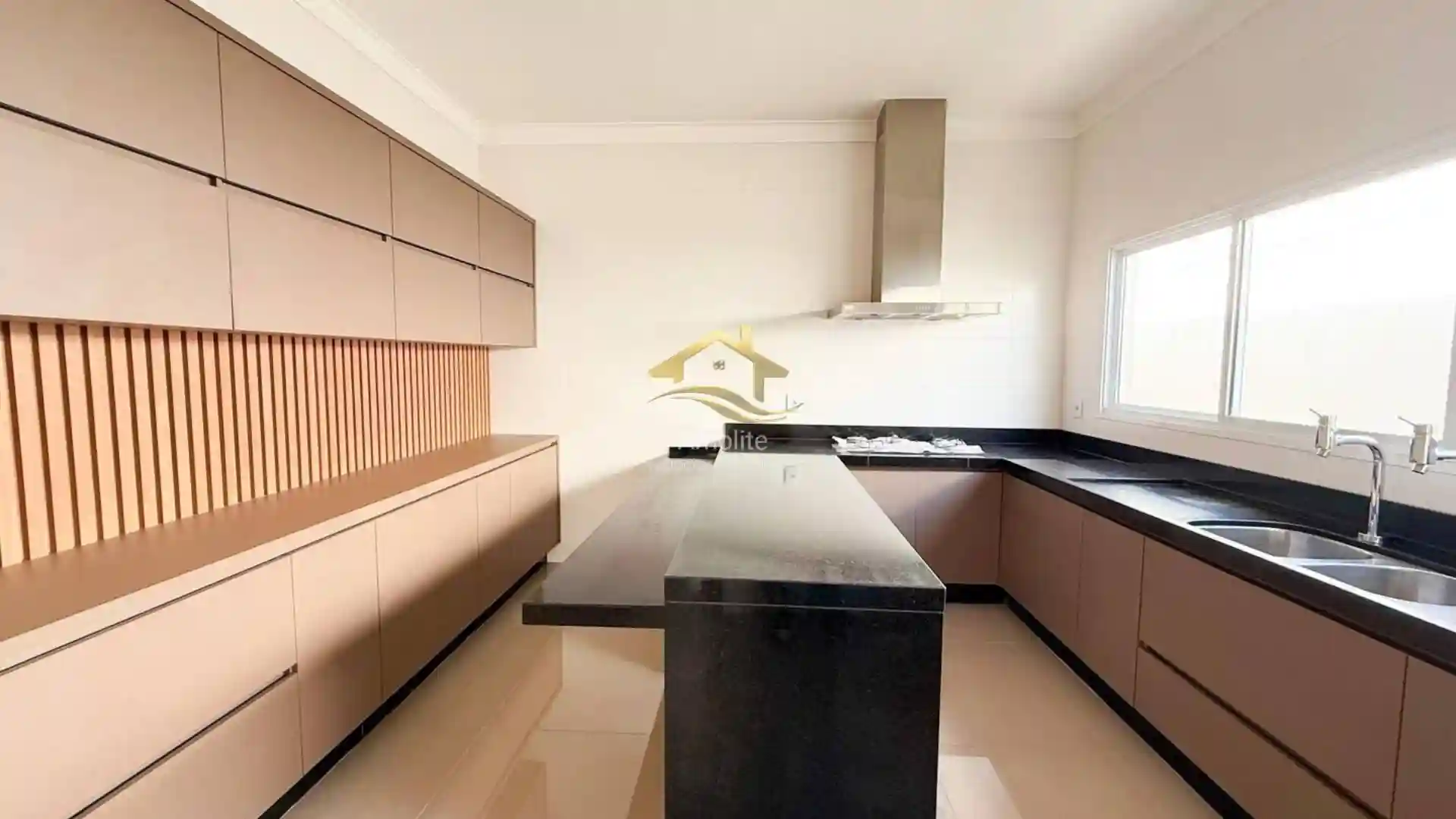 Casa de Condomínio com 3 quartos à venda, 270m² — foto 19 de 38