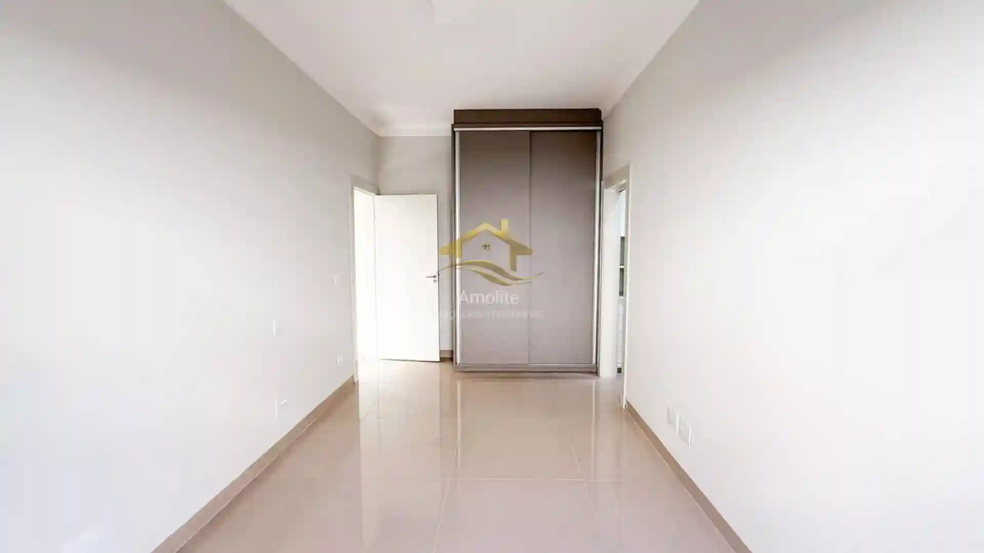 Casa de Condomínio com 3 quartos à venda, 270m² — foto 25 de 38