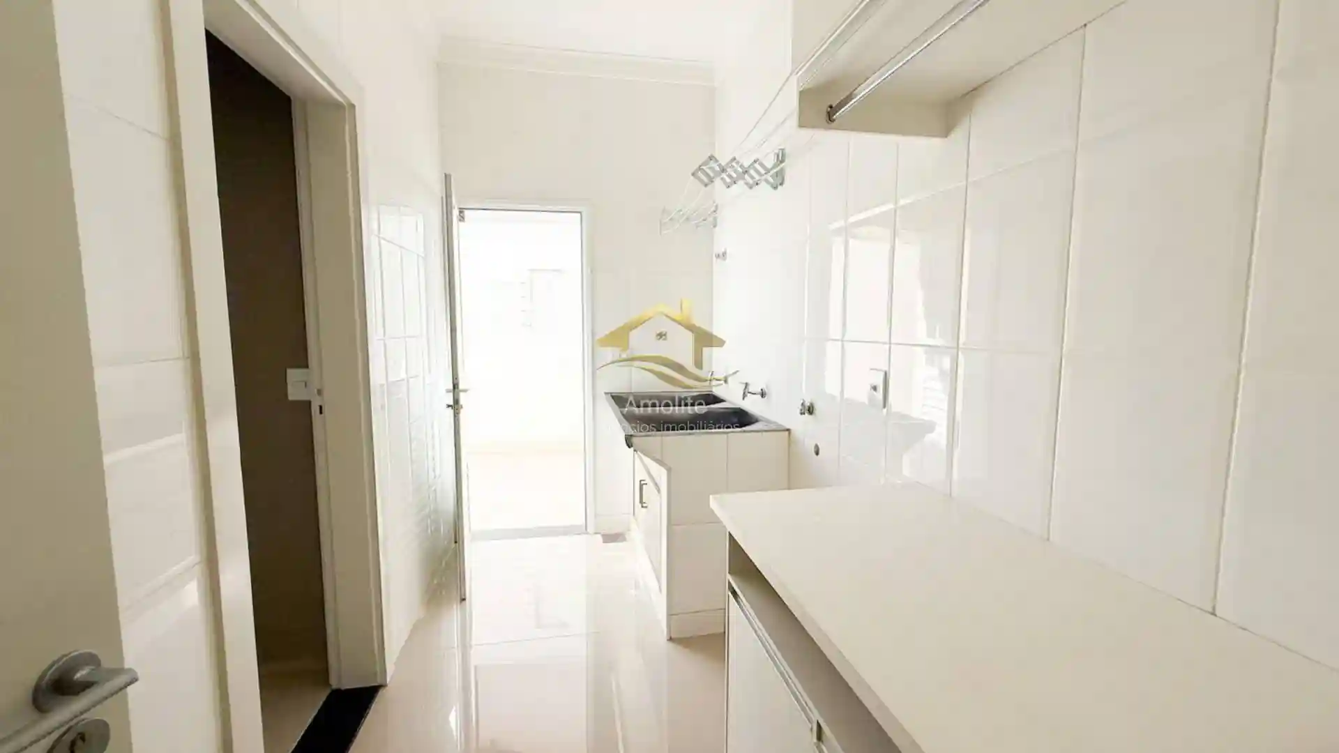 Casa de Condomínio com 3 quartos à venda, 270m² — foto 16 de 38