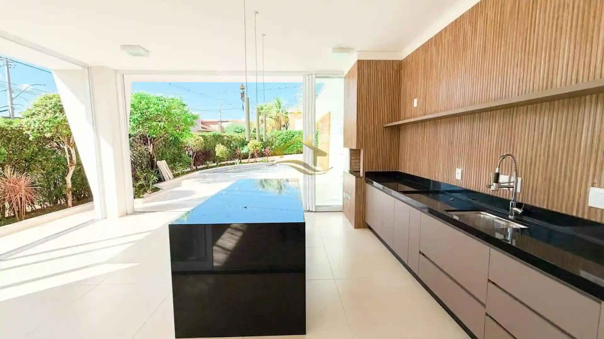 Casa de Condomínio com 3 quartos à venda, 270m² — foto 28 de 38