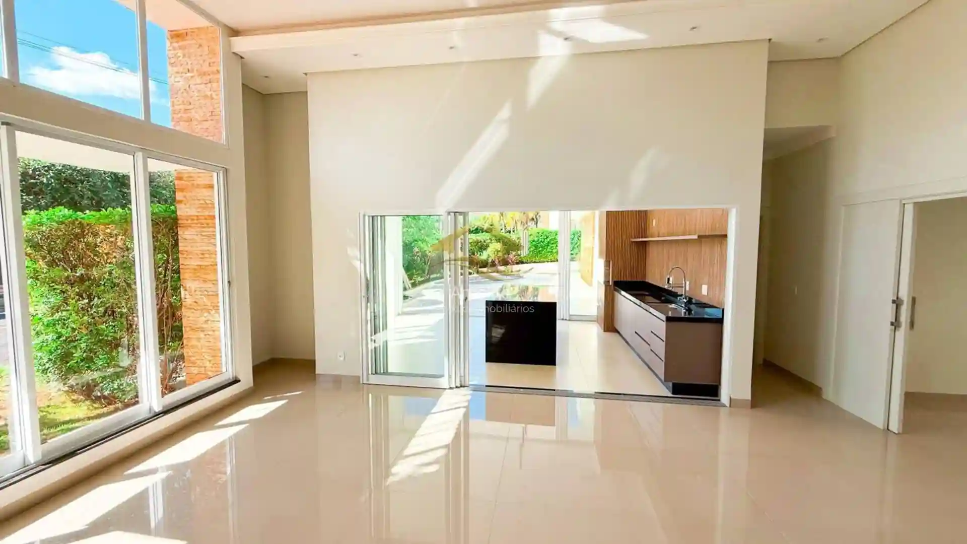 Casa de Condomínio com 3 quartos à venda, 270m² — foto 11 de 38