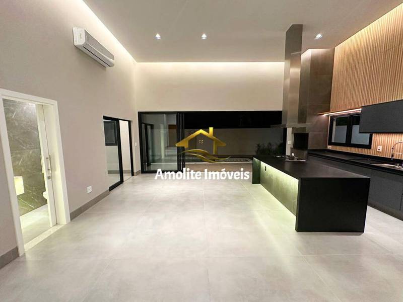 Casa de Condomínio com 3 quartos à venda, 256m² — foto 18 de 28