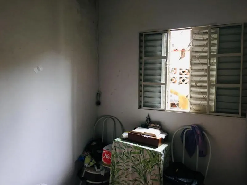 Casa à venda — foto 2 de 4