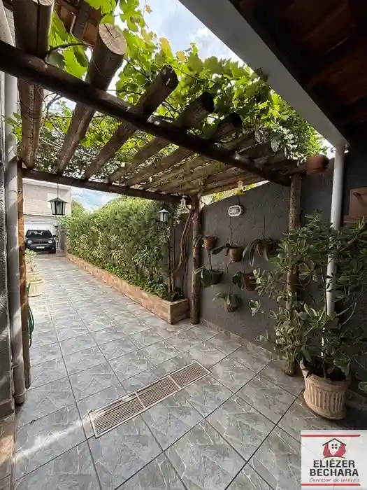 Casa com 3 quartos à venda, 234m² — foto 4 de 28