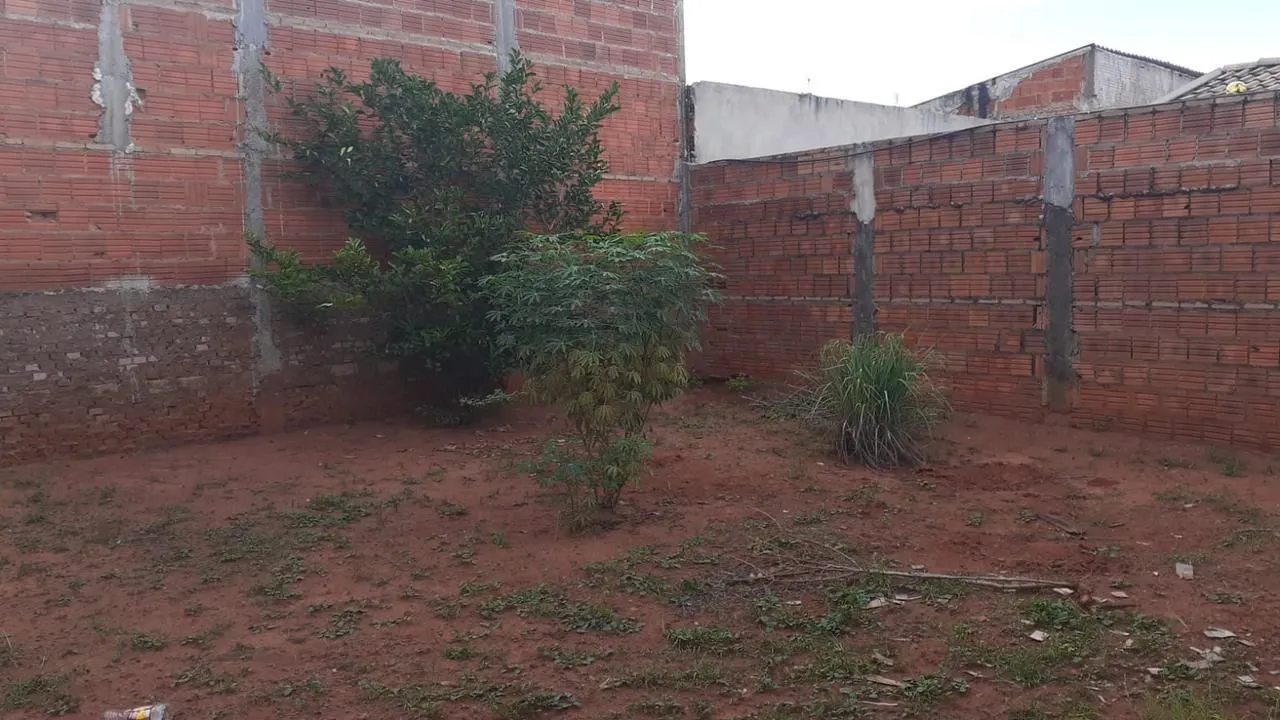 Casa à venda — foto 2 de 6