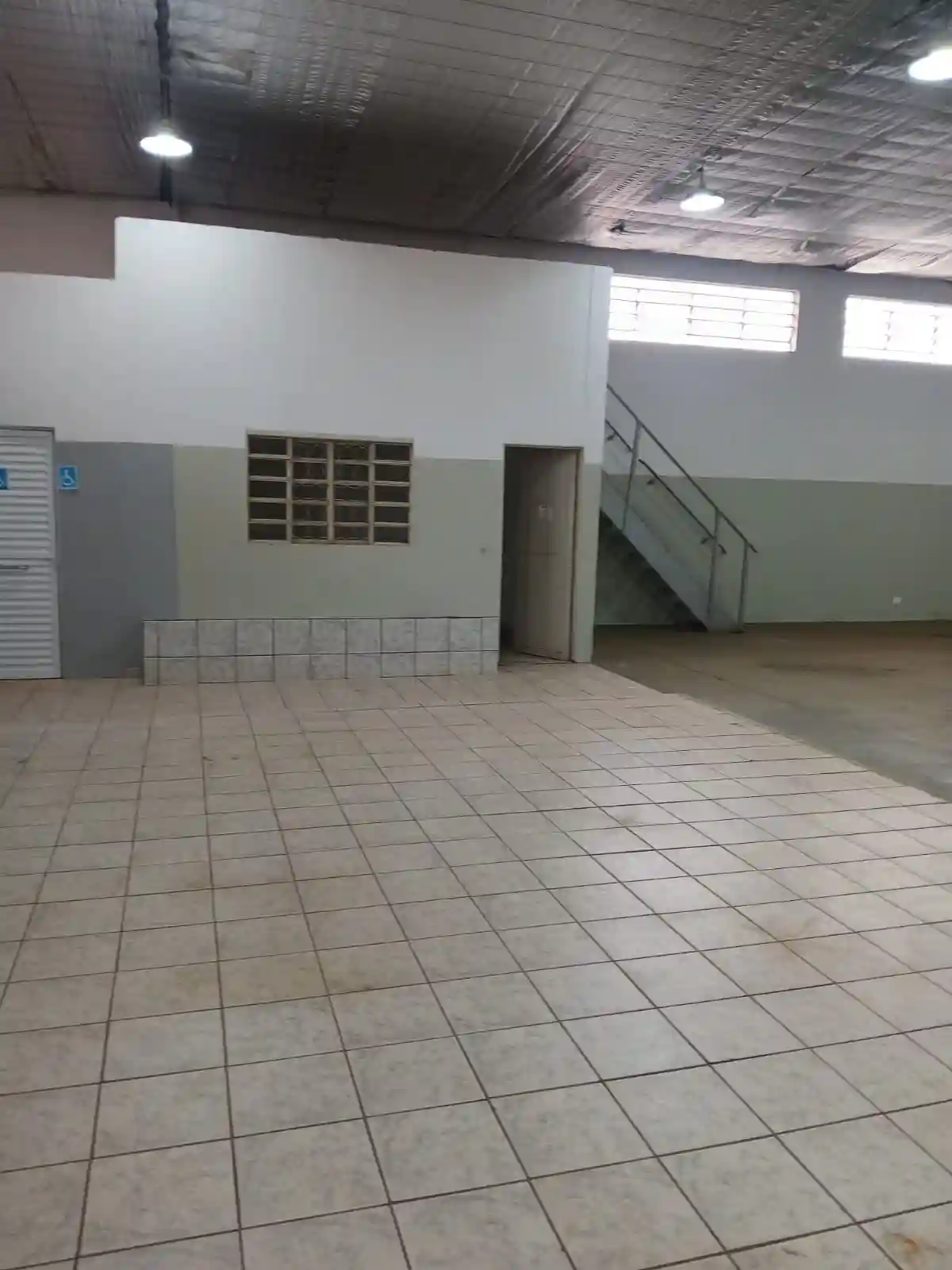 Loja / Salão / Ponto Comercial  para aluguel, 550m² — foto 3 de 6