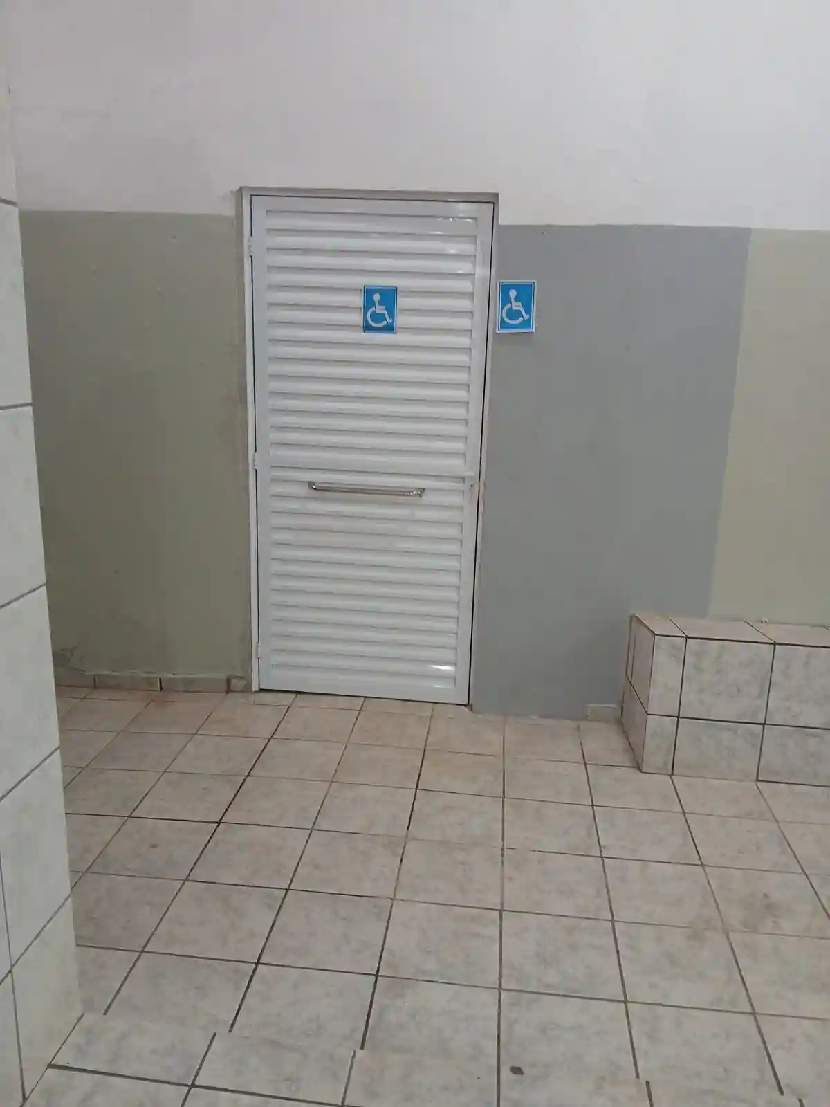 Loja / Salão / Ponto Comercial  para aluguel, 550m² — foto 4 de 6