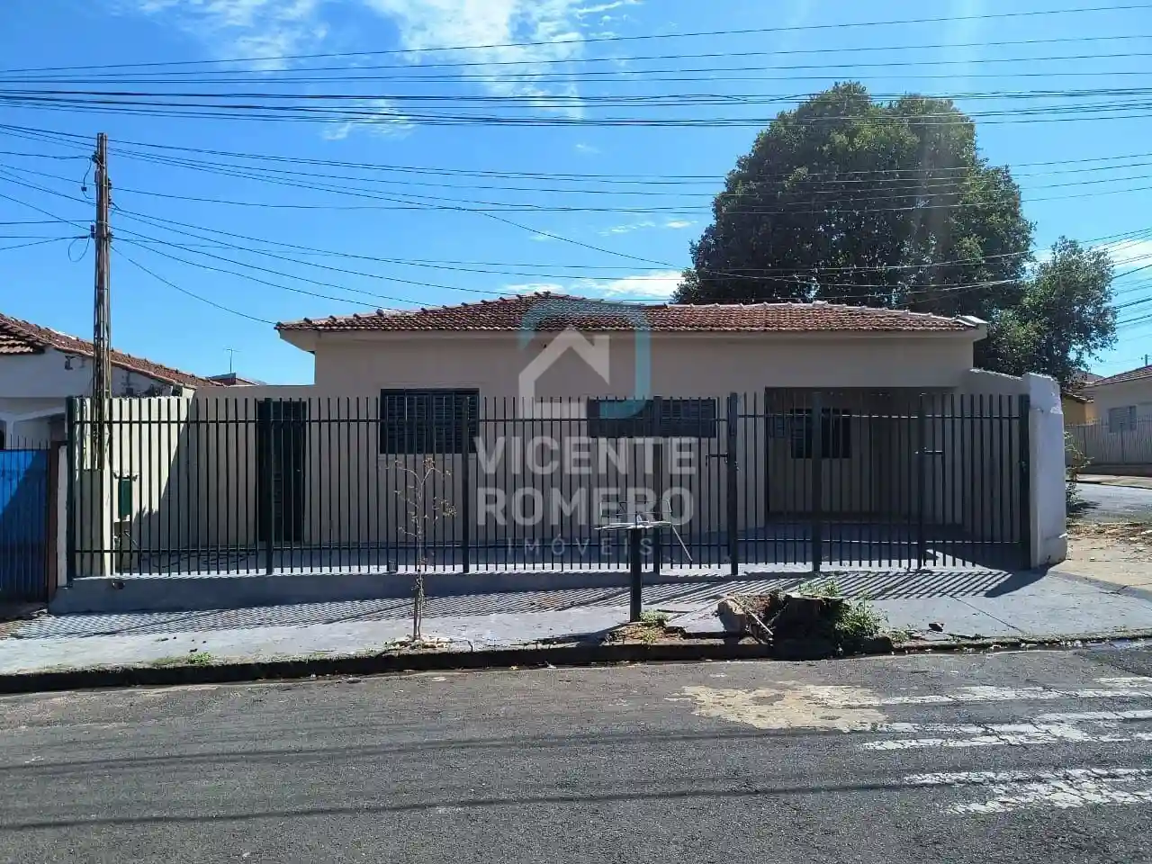 Casa com 2 quartos à venda, 120m² — foto 1 de 10