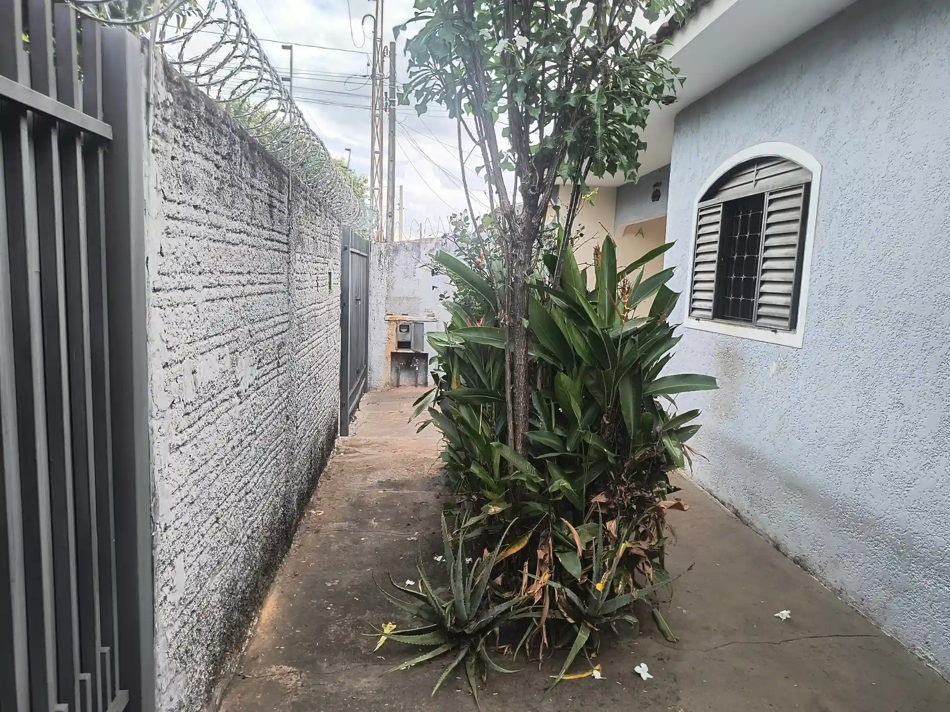 Casa com 3 quartos à venda, 130m² — foto 2 de 19