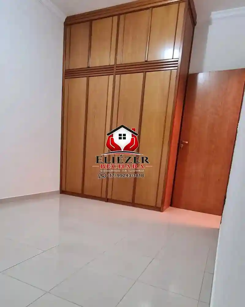 Casa com 3 quartos à venda, 250m² — foto 5 de 9