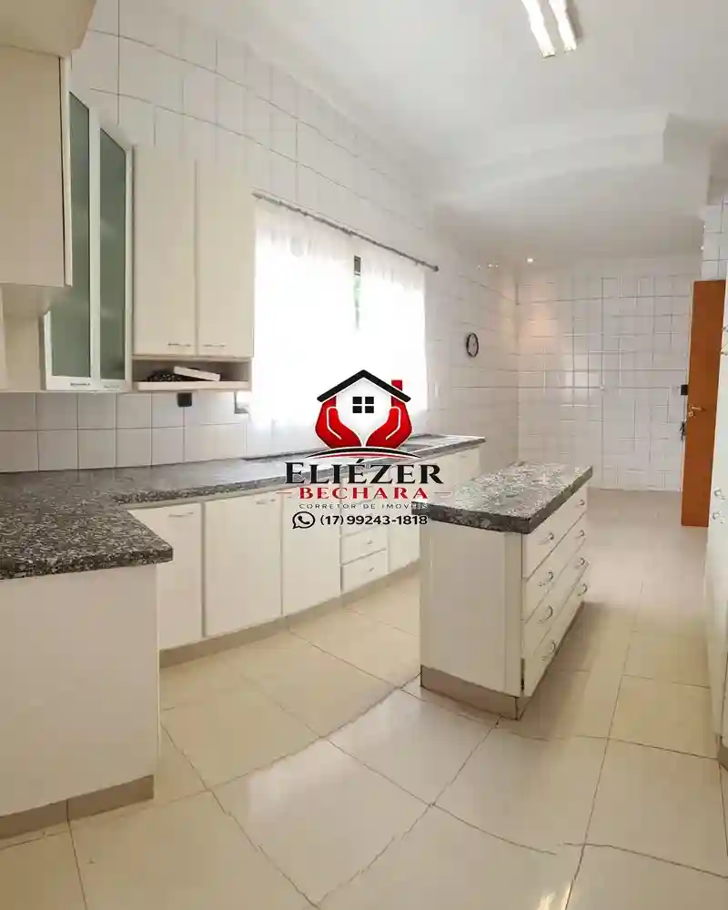 Casa com 3 quartos à venda, 250m² — foto 9 de 9