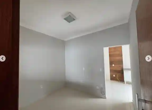 Casa com 2 quartos à venda, 110m² — foto 2 de 9