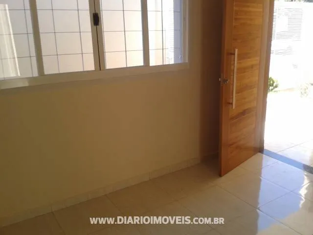 Casa à venda — foto 2 de 4